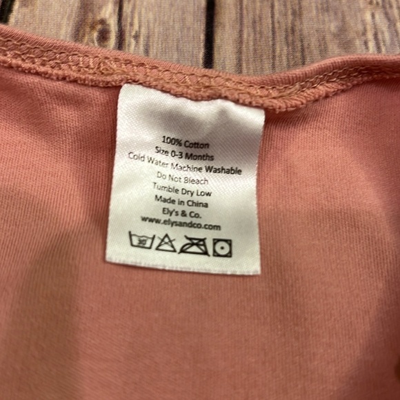 Ely’s & Co pink and white sleeveless sleep sack bundle. 0-3 Month size. - Picture 3 of 7